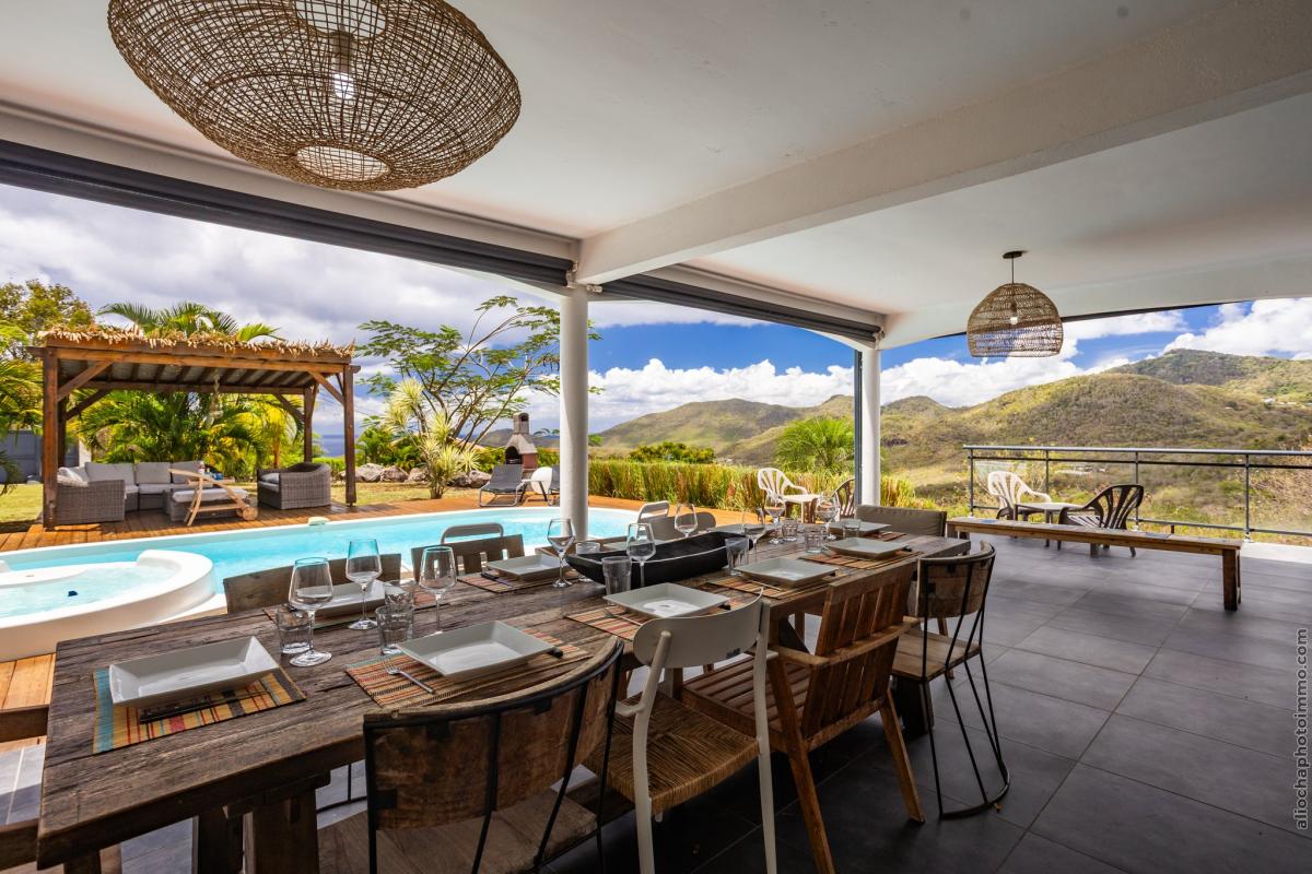 Location 5 chambres Martinique Anse d'Arlet - drone repas